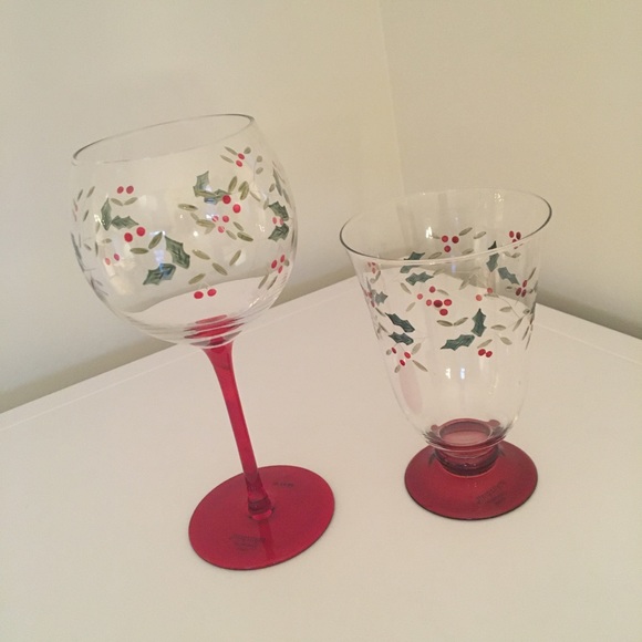Winterberry Hand Painted Wine and Water Goblets By Pfaltzgraff - Picture 8 of 11
